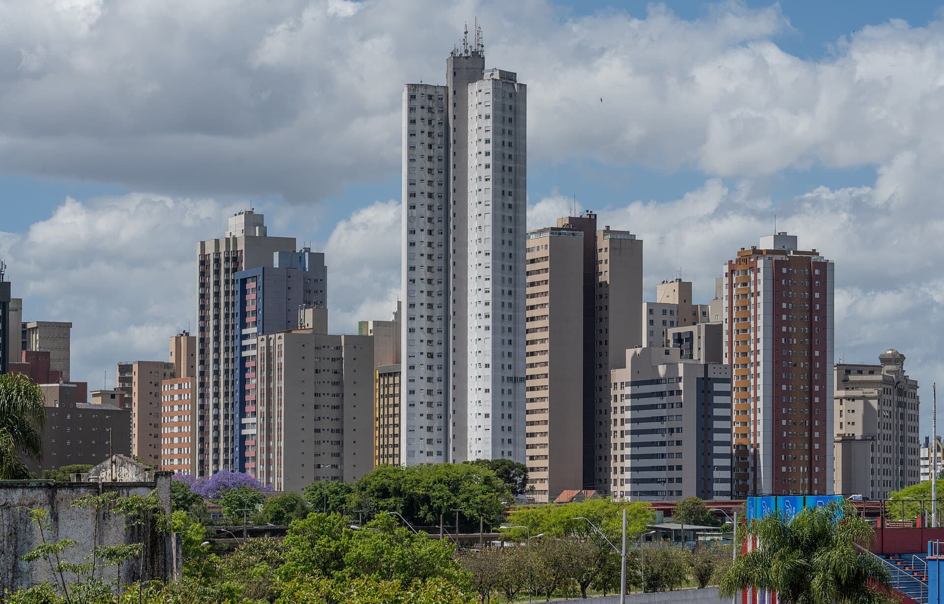 Capa do artigo: Os 10 bairros mais caros de Curitiba (ranking 2026)